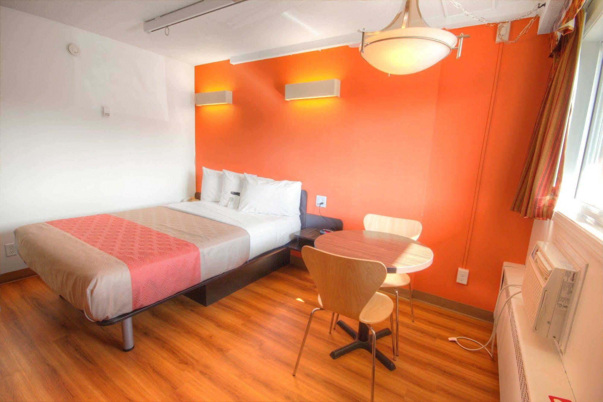 Motel 6-Lethbridge, Ab Exteriör bild
